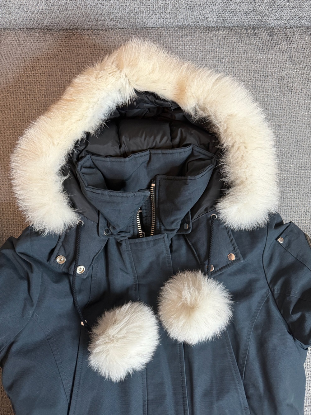 Moose Knuckles Down Filled Parka Real Fur Large - Picture 16 of 16